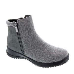 Drew Kool ankle boots grey flannel size 7 WW